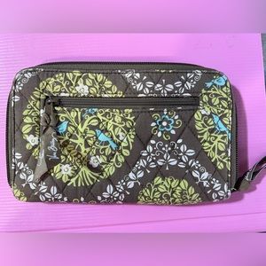 Vera Bradley, full-size, zip around wallet, EUC